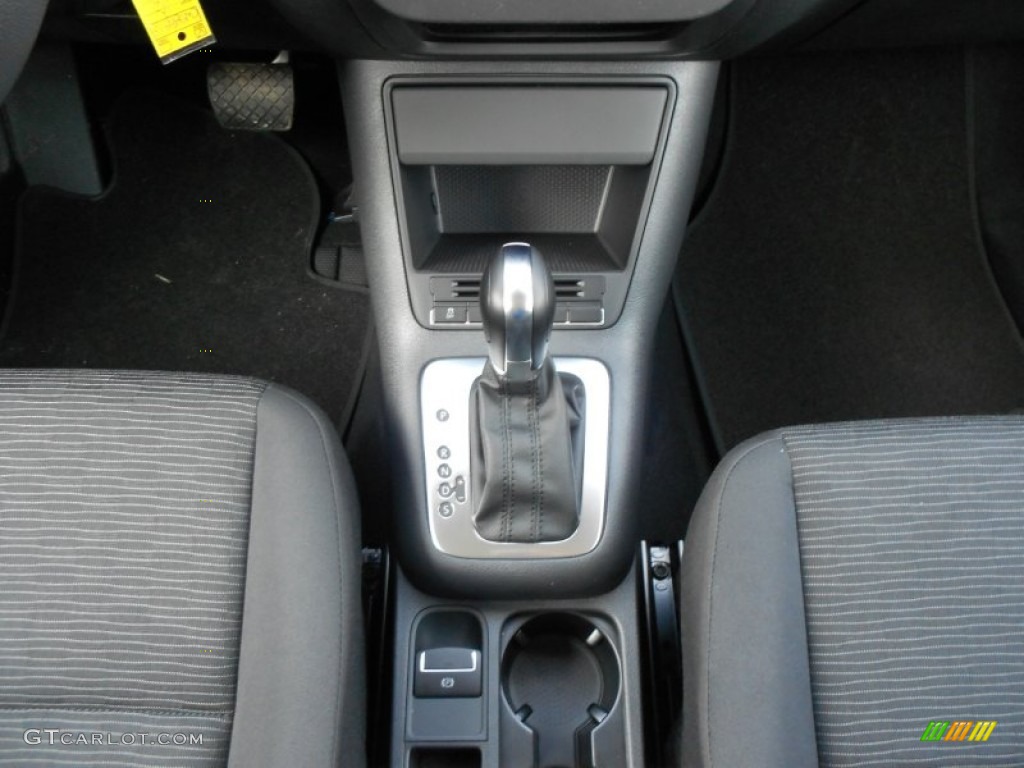 2012 Volkswagen Tiguan S Transmission Photos