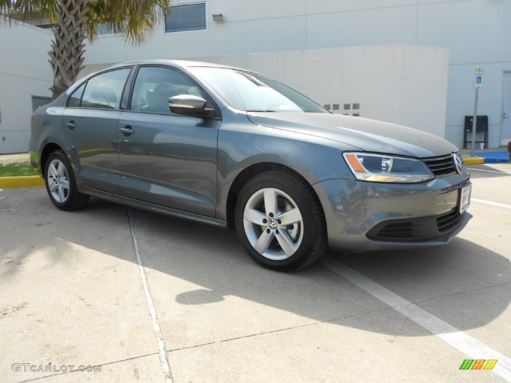 Platinum Gray Metallic Volkswagen Jetta