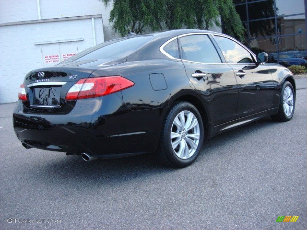 2011 M 37 Sedan - Malbec Black / Graphite photo #4