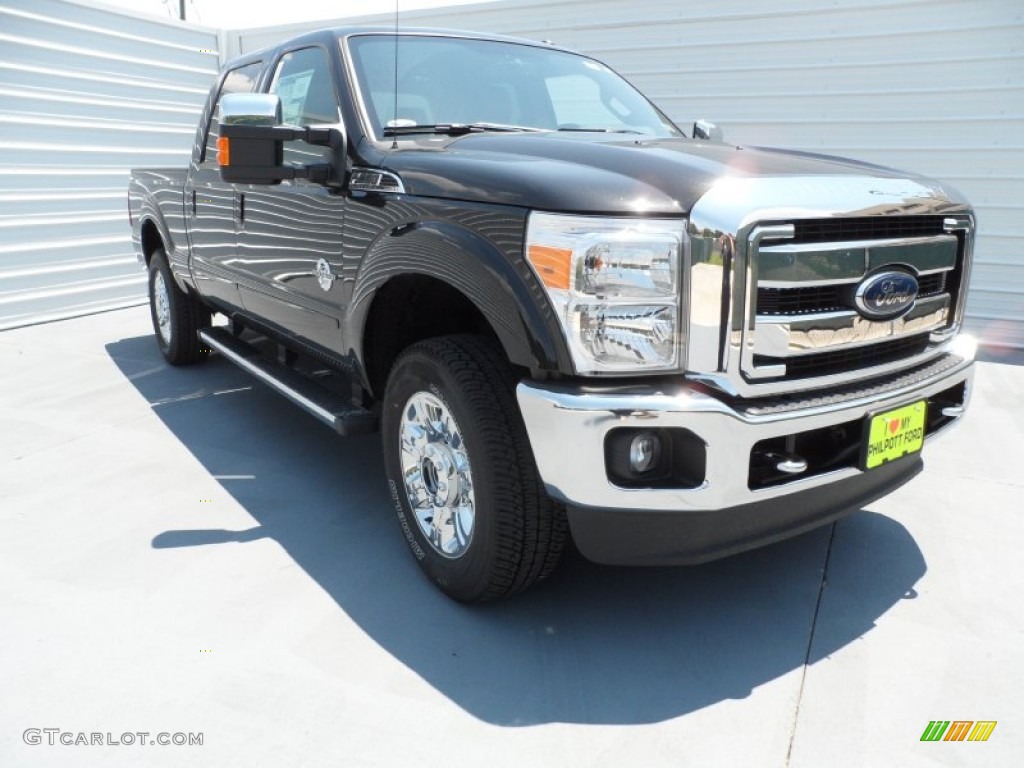 2012 F250 Super Duty Lariat Crew Cab 4x4 - Tuxedo Black Metallic / Black photo #1