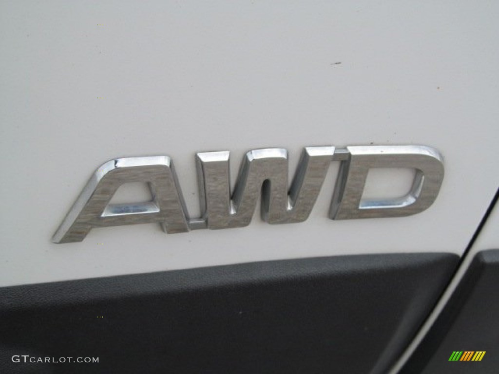 2011 Sorento LX AWD - Snow White Pearl / Beige photo #4