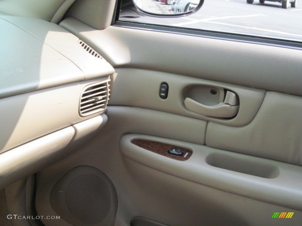 2003 Century Custom - Light Sandrift Metallic / Taupe photo #20