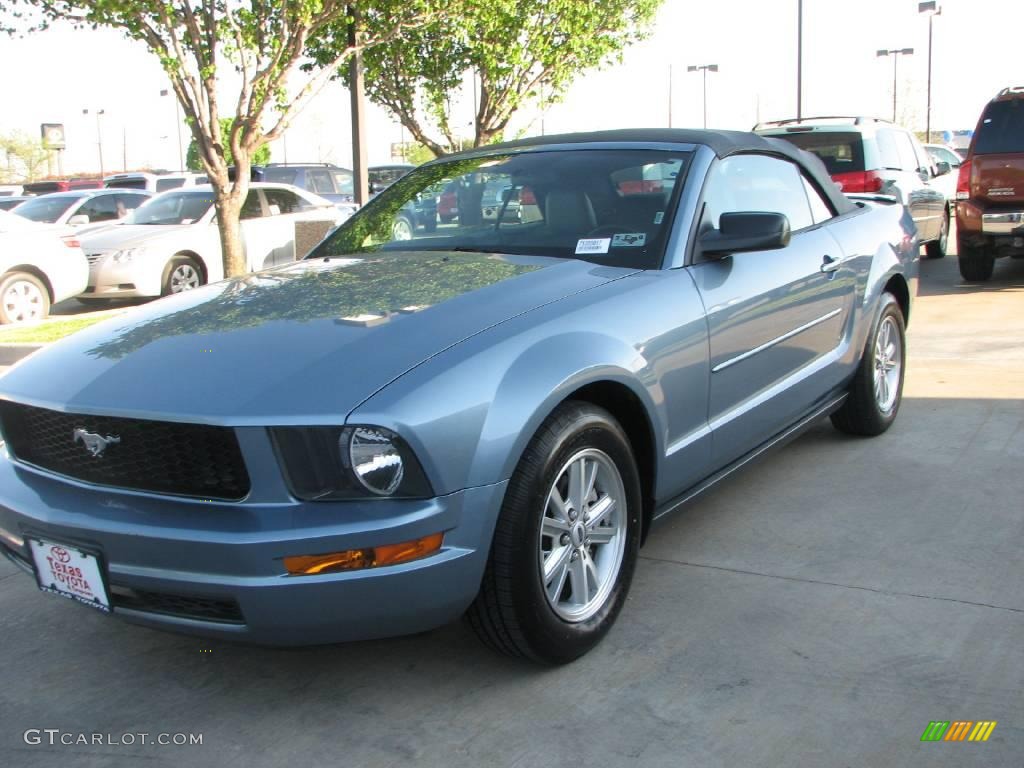 2007 Mustang V6 Premium Convertible - Windveil Blue Metallic / Light Graphite photo #1