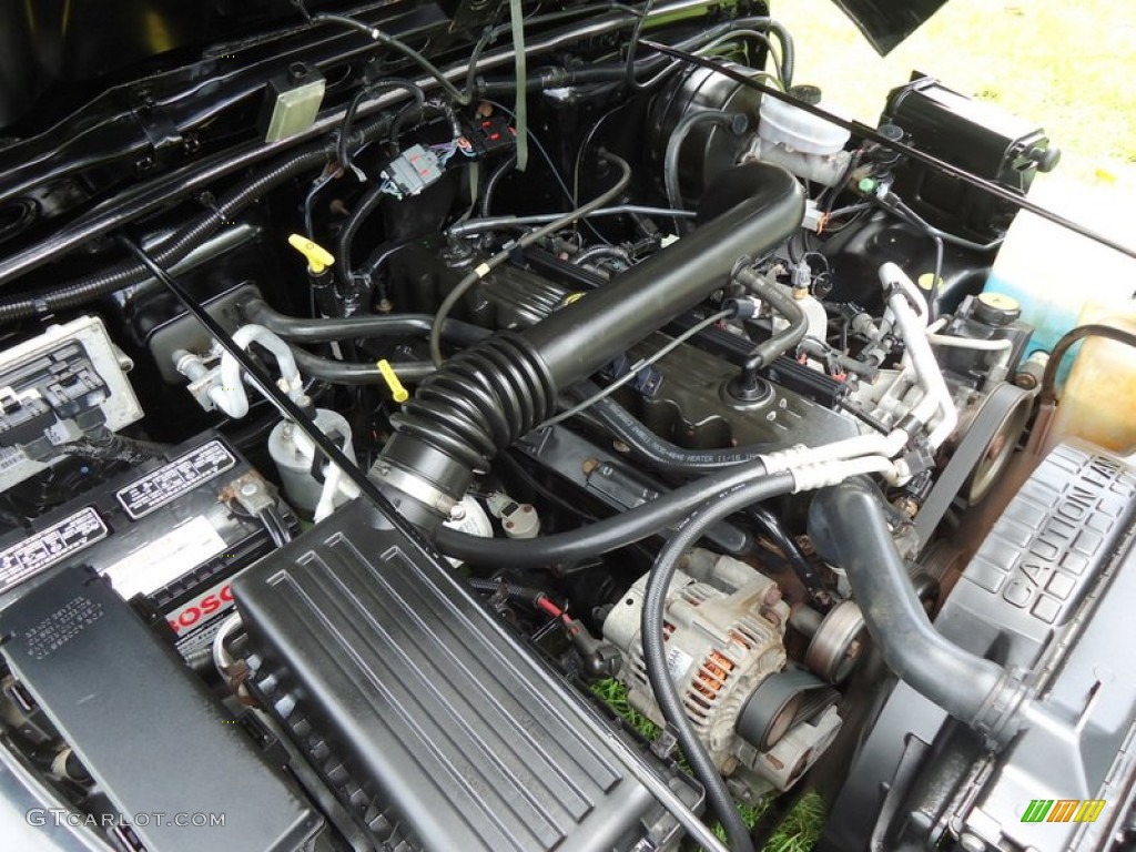 2000 Jeep Wrangler Sport 4x4 4.0 Liter OHV 12-Valve Inline 6 Cylinder Engine Photo #67052457