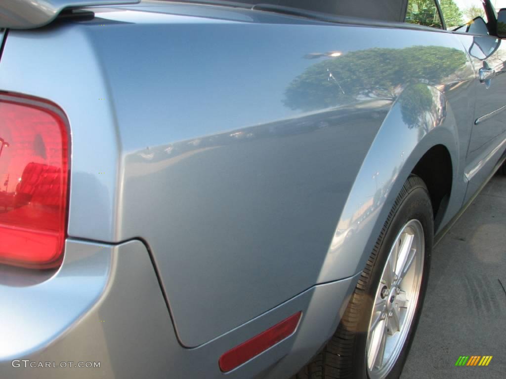 2007 Mustang V6 Premium Convertible - Windveil Blue Metallic / Light Graphite photo #7