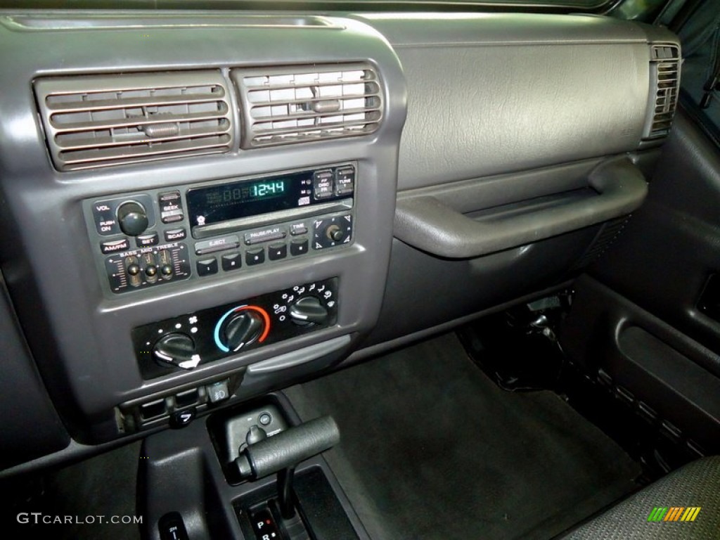 2000 Jeep Wrangler Sport 4x4 Controls Photo #67052517