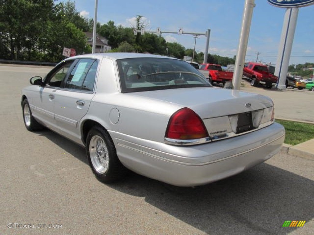 1998 Crown Victoria LX Sedan - Silver Frost Metallic / Light Graphite photo #3