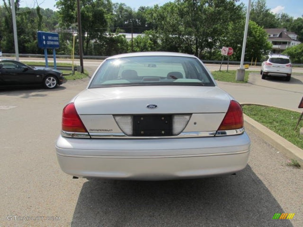 1998 Crown Victoria LX Sedan - Silver Frost Metallic / Light Graphite photo #4