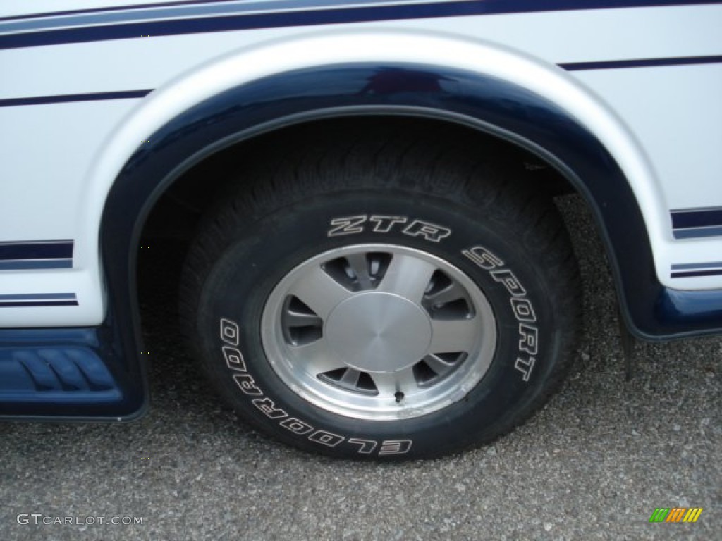 1997 Chevrolet Chevy Van G1500 Passenger Conversion Wheel Photo #67056599