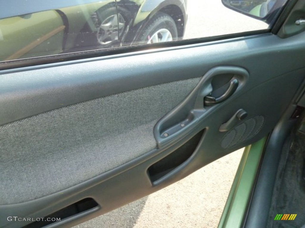 2002 Cavalier Coupe - Alpine Green Metallic / Graphite photo #10