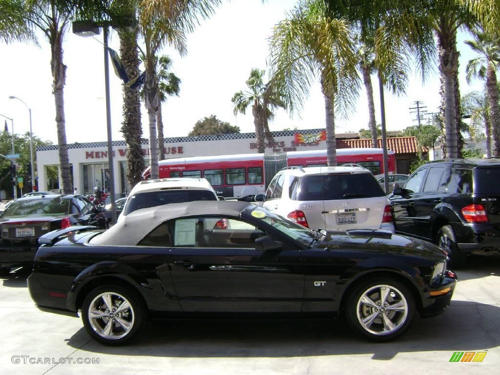 2008 Mustang GT Premium Convertible - Black / Dark Charcoal photo #2