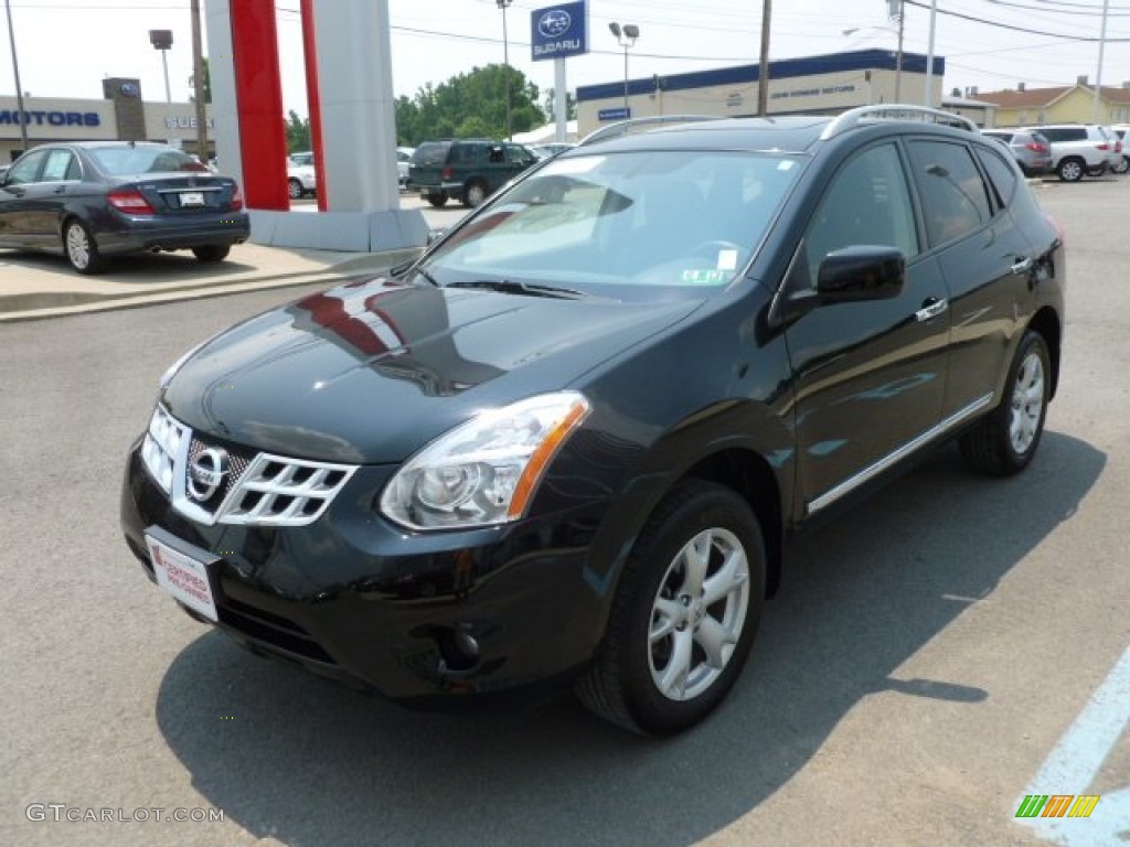 2011 Rogue SV AWD - Wicked Black / Black photo #3