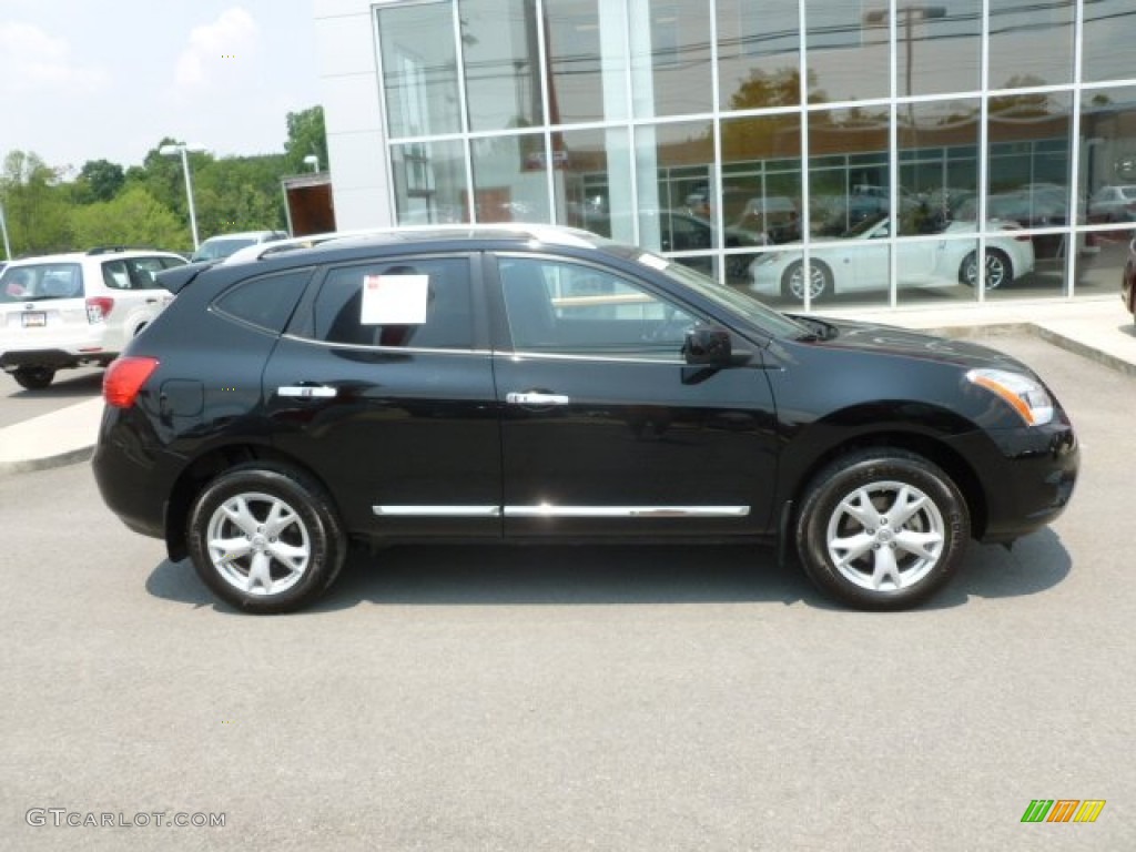 2011 Rogue SV AWD - Wicked Black / Black photo #12