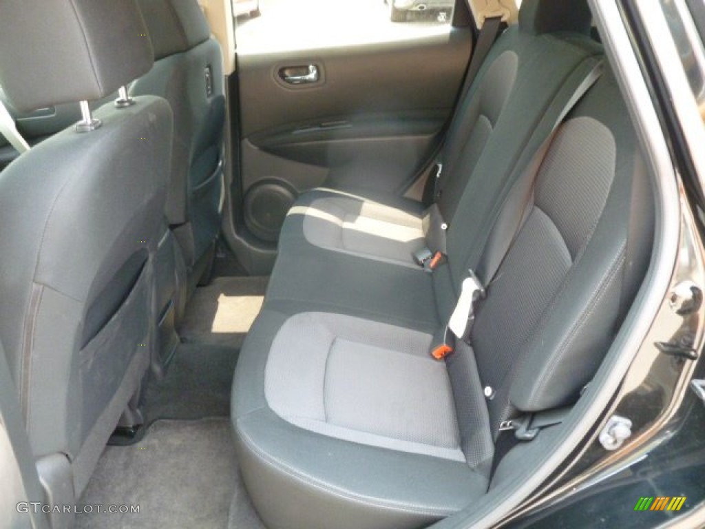 2011 Rogue SV AWD - Wicked Black / Black photo #16