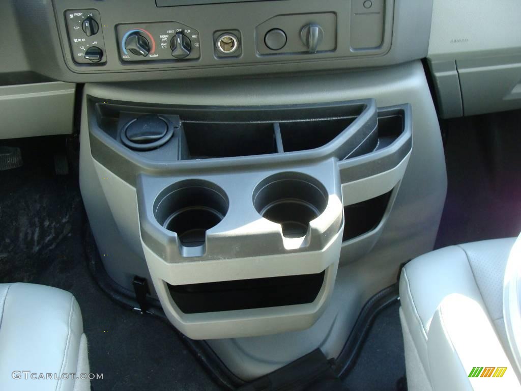 2009 E Series Van E250 Super Duty Commercial - Oxford White / Medium Flint photo #24