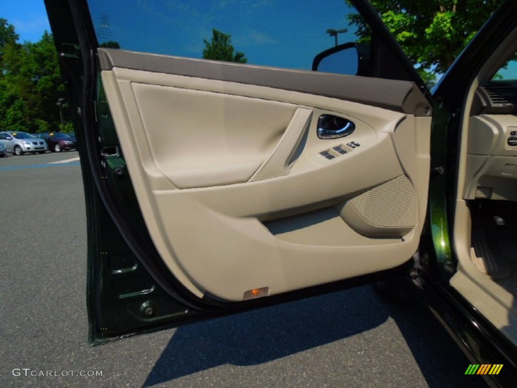 2010 Toyota Camry LE Bisque Door Panel Photo #67069299