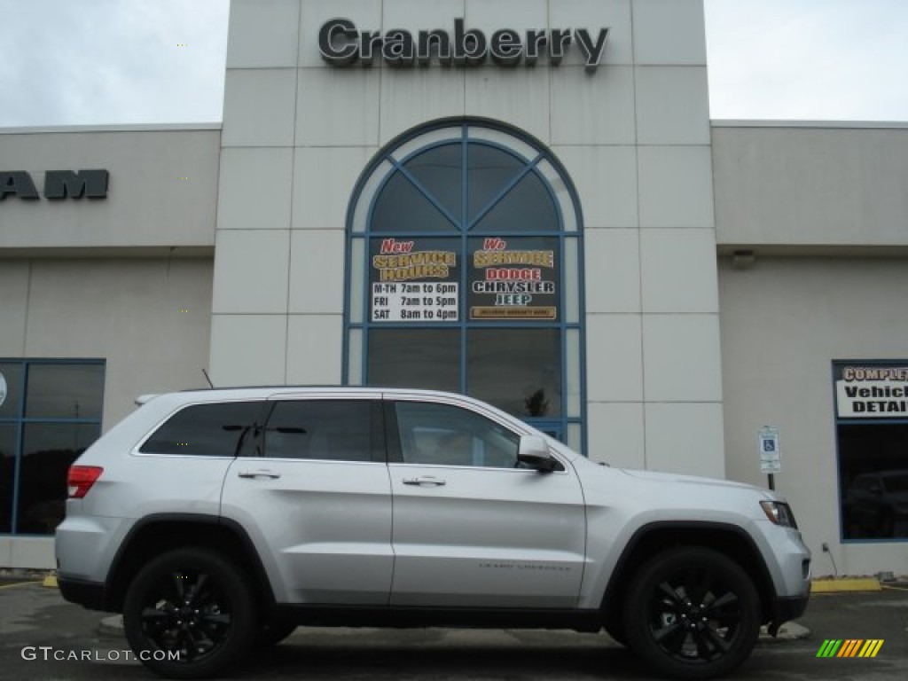 2012 Grand Cherokee Altitude 4x4 - Bright Silver Metallic / Black photo #1