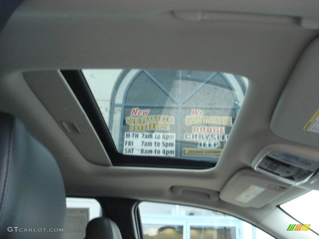 2012 Grand Cherokee Altitude 4x4 - Bright Silver Metallic / Black photo #20