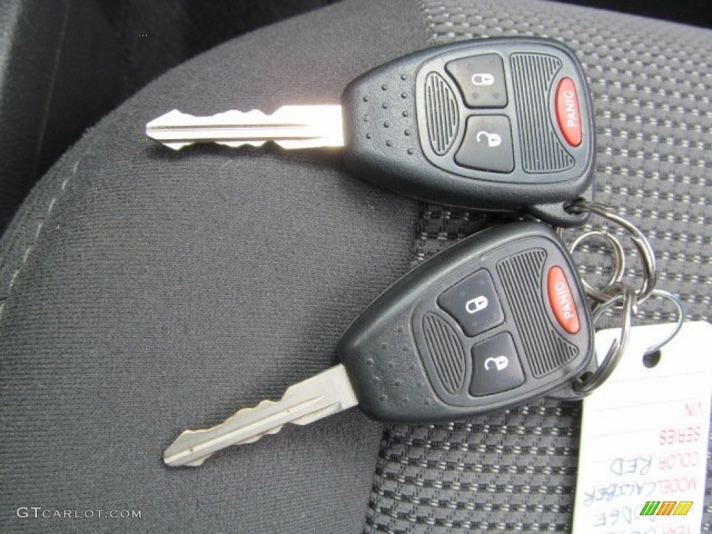 2010 Dodge Caliber Mainstreet Keys Photos