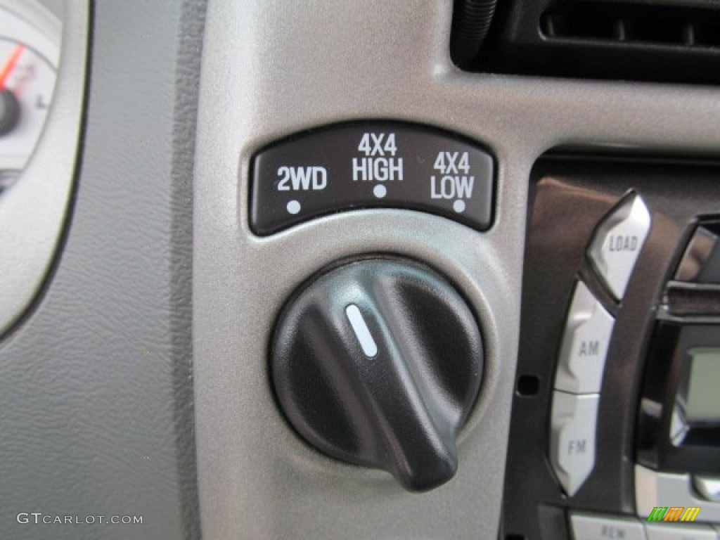 2004 Ford Explorer Sport Trac Adrenalin 4x4 Controls Photo #67072868