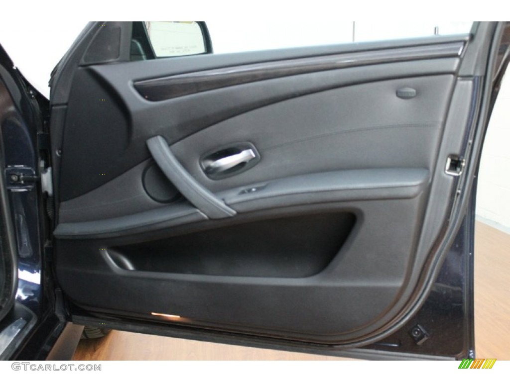 2010 BMW 5 Series 535i xDrive Sports Wagon Black Door Panel Photo #67074649