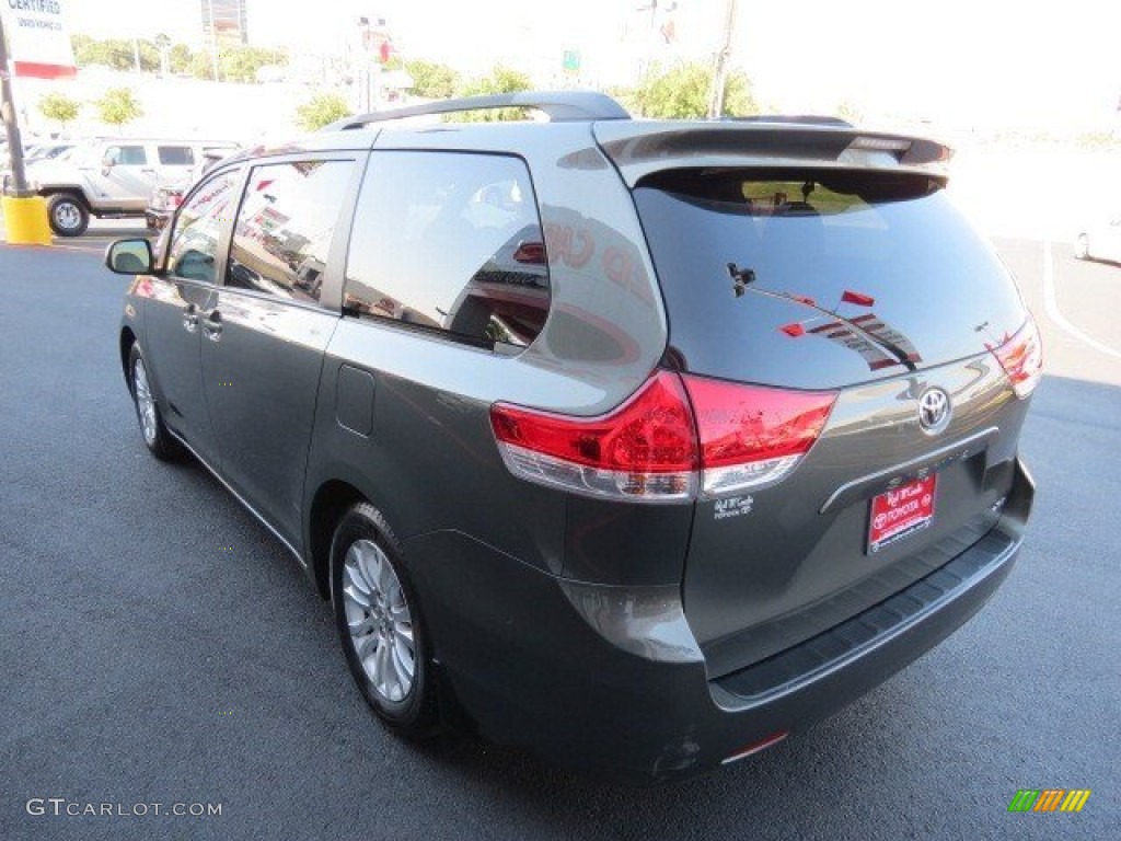 2011 Sienna XLE - Cypress Green Pearl / Bisque photo #5