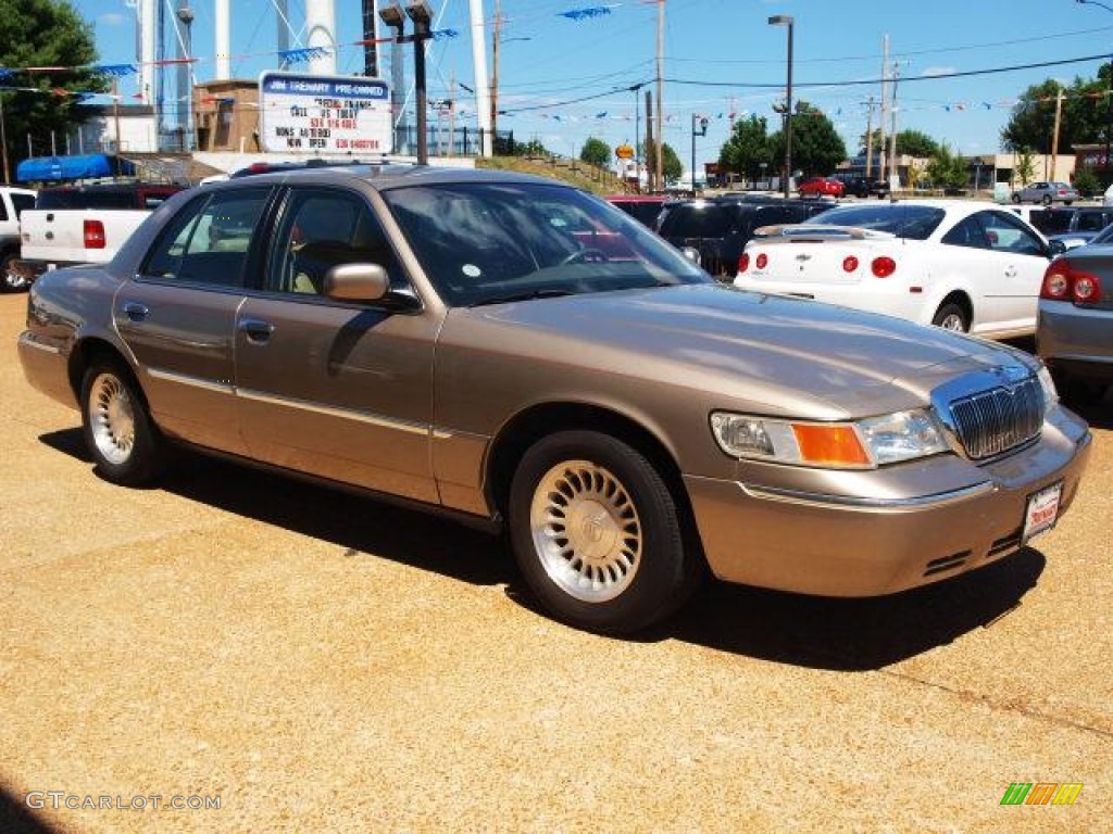 2001 Grand Marquis LS - Arizona Beige Metallic / Medium Parchment photo #2