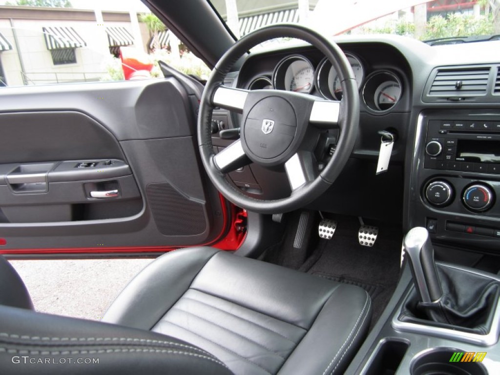 2010 Dodge Challenger R/T Dark Slate Gray Steering Wheel Photo #67081798