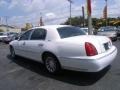 2002 Vibrant White Lincoln Town Car Signature  photo #7