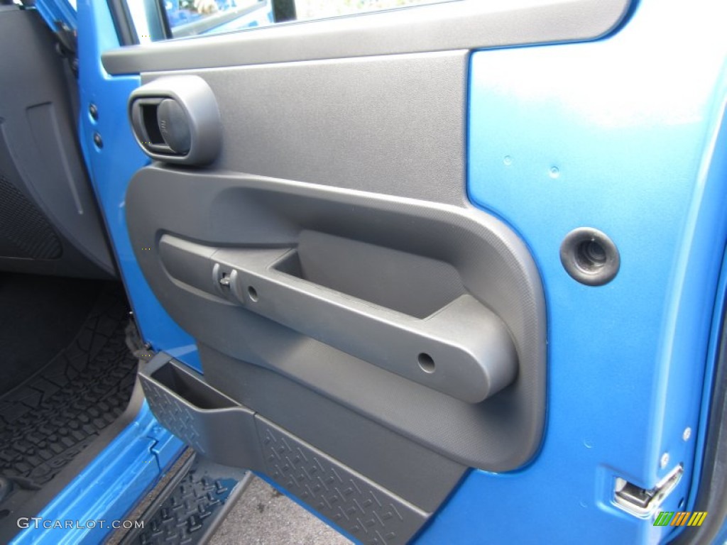 2010 Jeep Wrangler Unlimited Islander Edition 4x4 Door Panel Photos
