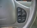 2002 Vibrant White Lincoln Town Car Signature  photo #22