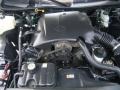 2002 Vibrant White Lincoln Town Car Signature  photo #25