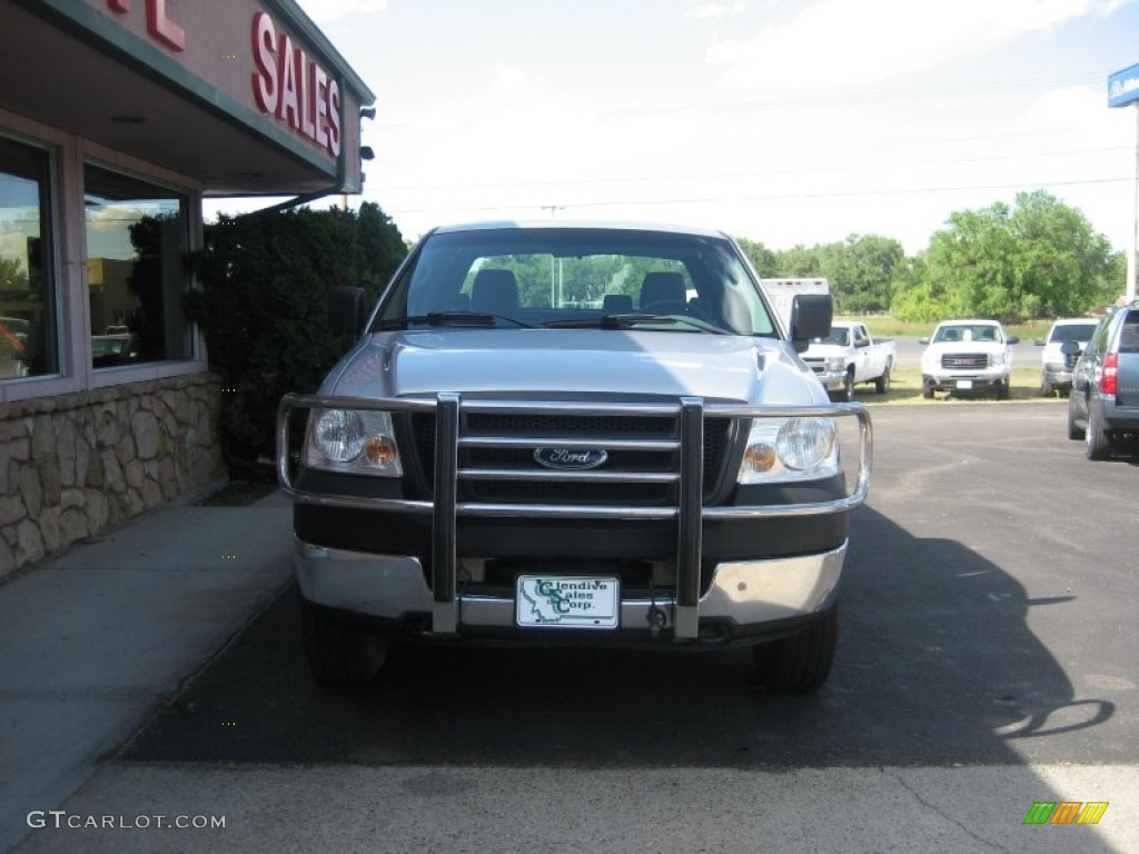 2005 F150 XL SuperCab 4x4 - Silver Metallic / Medium Flint Grey photo #11