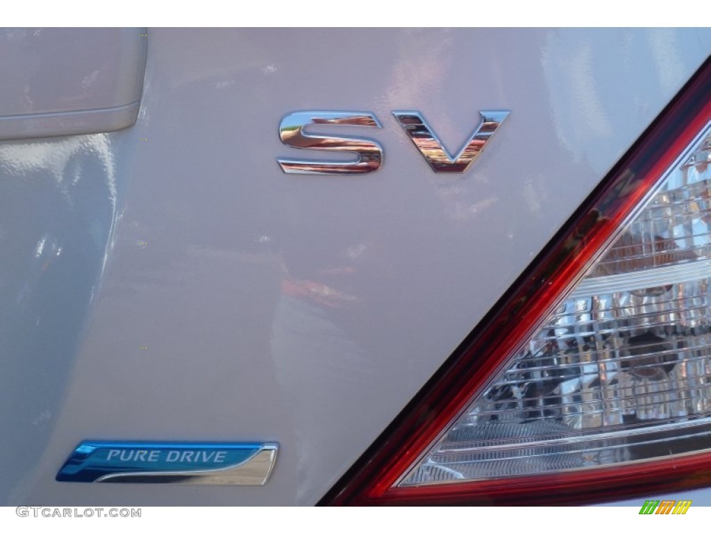 2012 Versa 1.6 SV Sedan - Brilliant Silver Metallic / Charcoal photo #9
