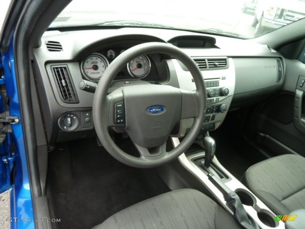 2010 Focus SE Coupe - Blue Flame Metallic / Charcoal Black photo #10