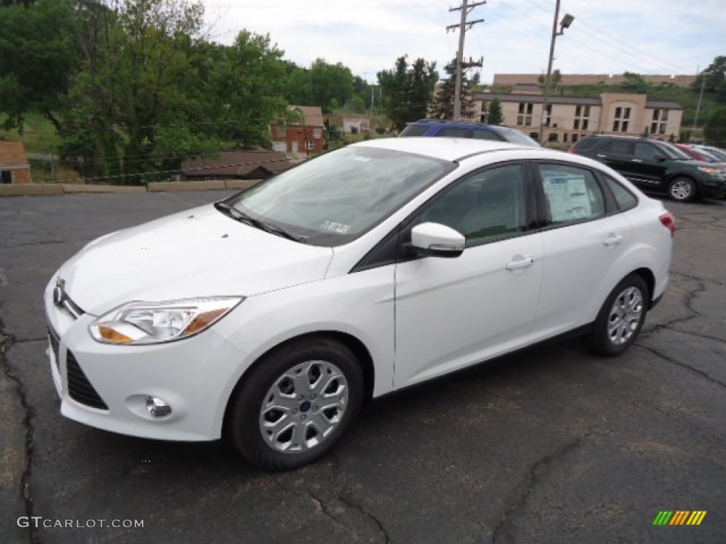 2012 Focus SE Sedan - Oxford White / Stone photo #5