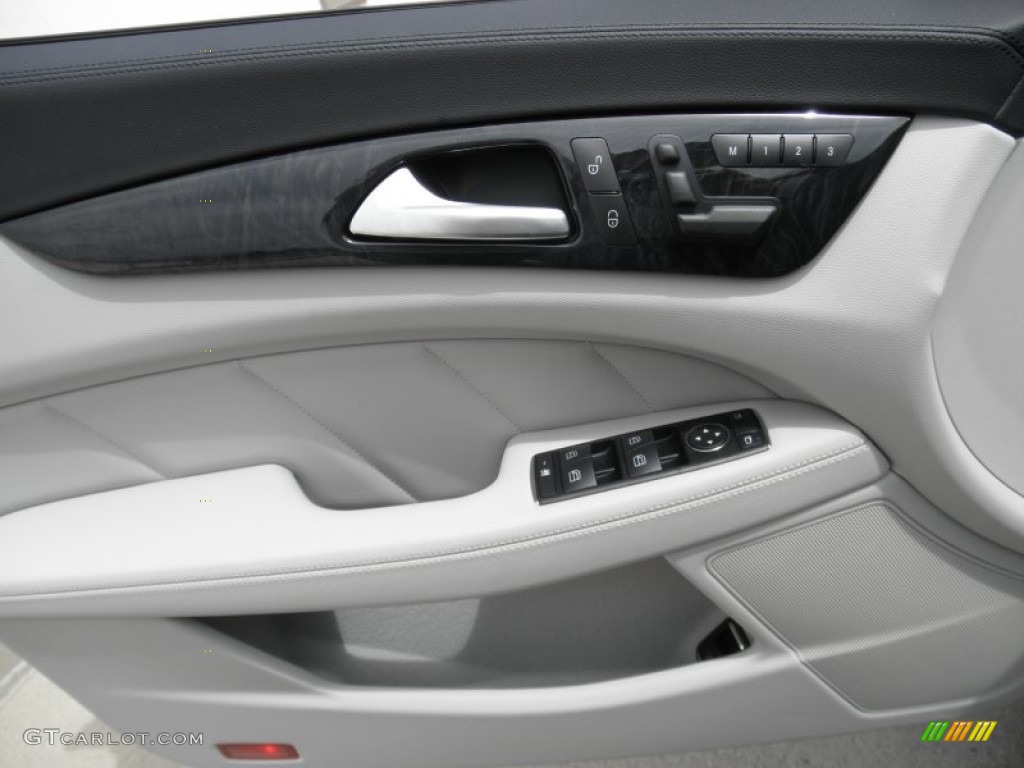 2012 Mercedes-Benz CLS 550 Coupe Ash/Black Door Panel Photo #67098681