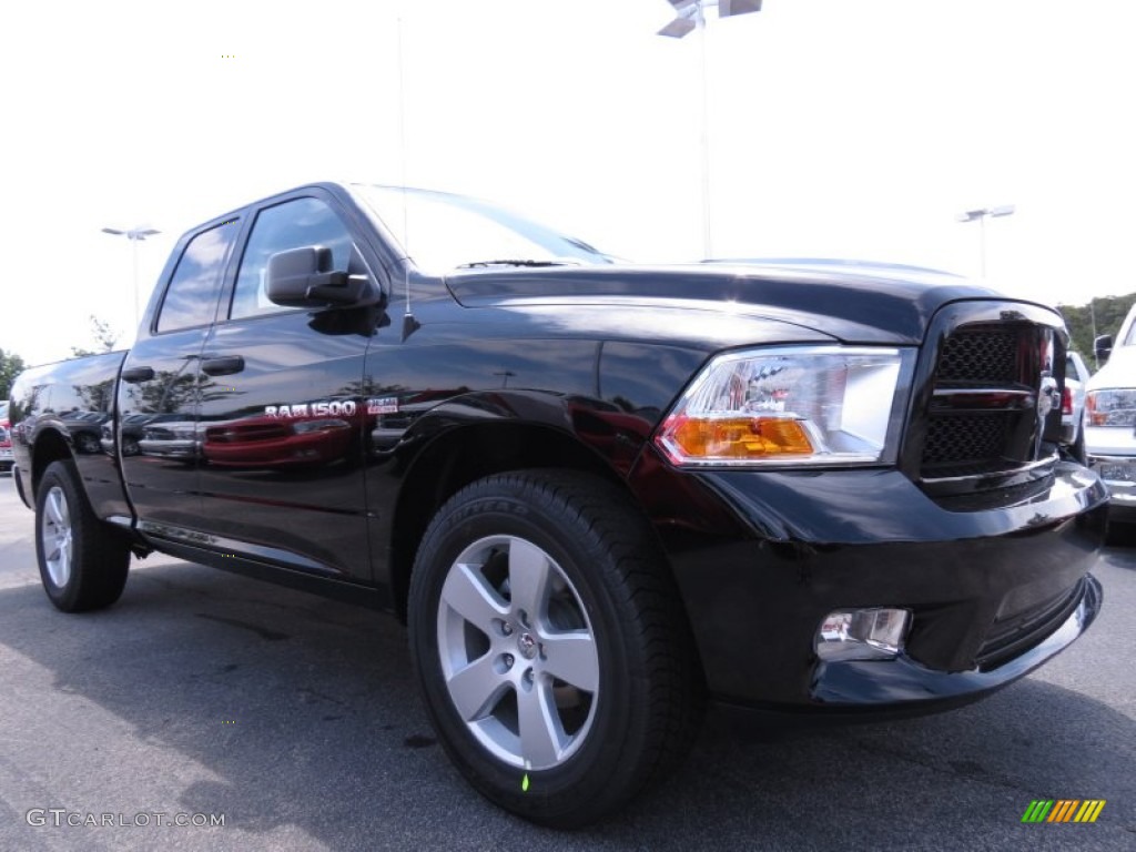 2012 Ram 1500 Express Quad Cab - Black / Dark Slate Gray/Medium Graystone photo #4