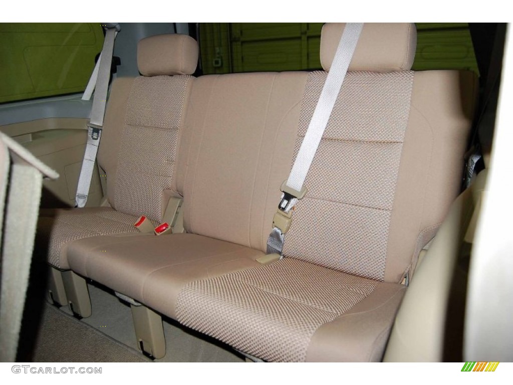 2006 Armada SE - Red Brawn / Sand Beige photo #16