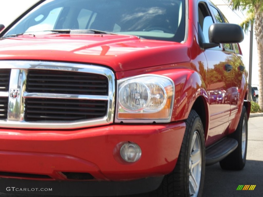 2004 Durango SLT - Flame Red / Medium Slate Gray photo #15