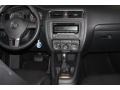 Black - Jetta SE Sedan Photo No. 25