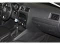 Black - Jetta SE Sedan Photo No. 32