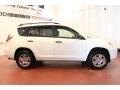 Super White - RAV4 4WD Photo No. 2