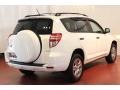 Super White - RAV4 4WD Photo No. 6