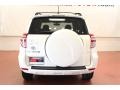 Super White - RAV4 4WD Photo No. 7