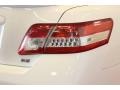 Super White - Camry SE Photo No. 17