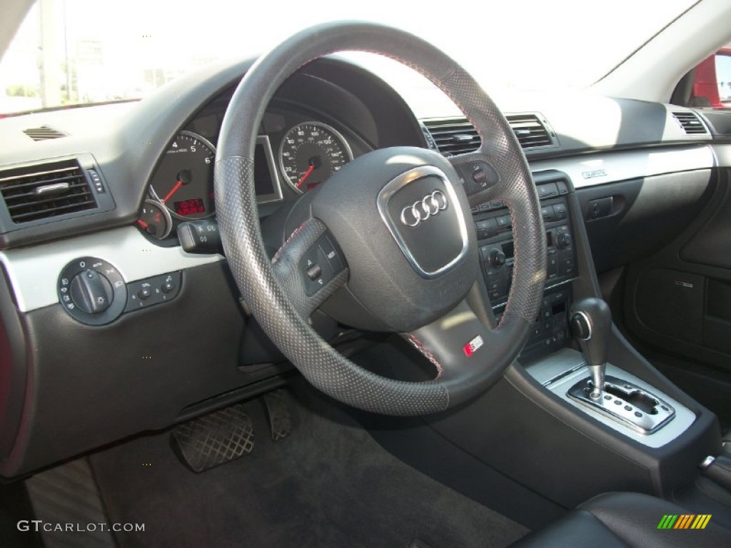 2006 Audi A4 2.0T quattro Avant Ebony Steering Wheel Photo #67120937