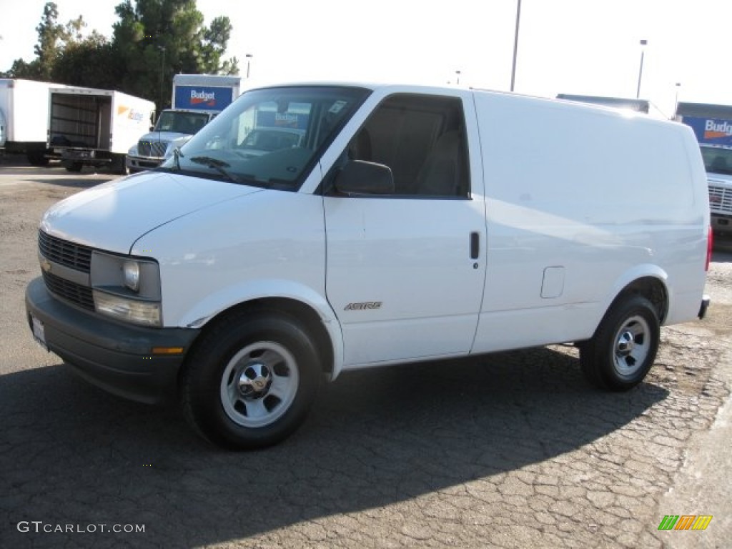 2002 Astro Commercial Van - Ivory White / Medium Gray photo #3