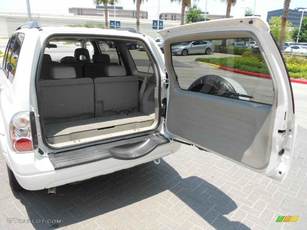 2006 XL7  - White Pearl / Beige photo #10