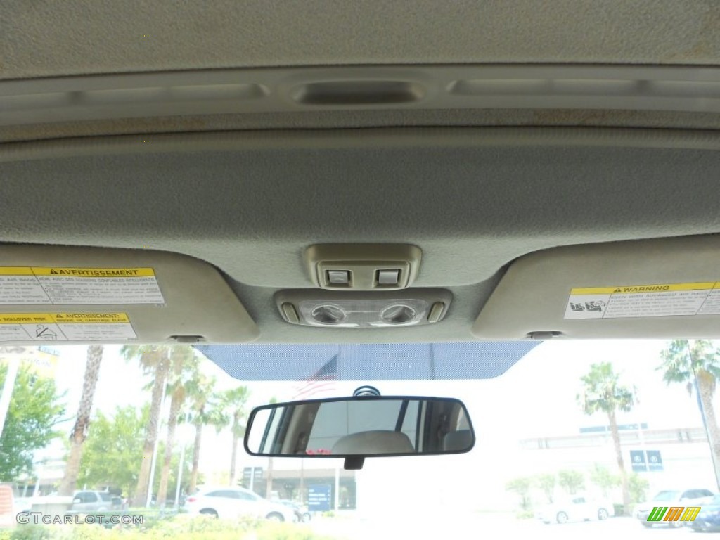 2006 XL7  - White Pearl / Beige photo #25